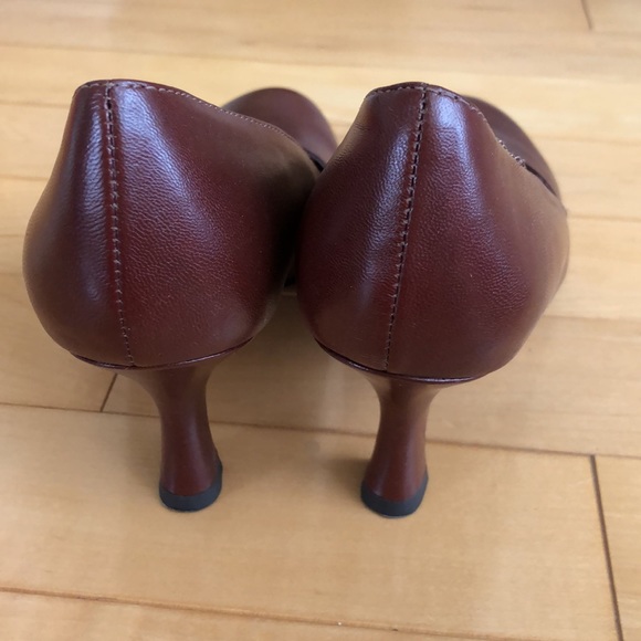 Change by Charles David. Leathers Brown Mid-height heels. New. - Picture 3 of 3